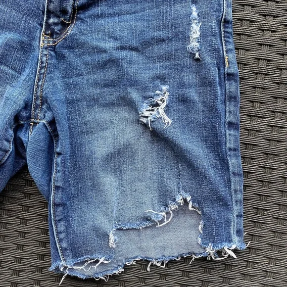 Grace & lace Distressed Blue Denim Shorts size 6 - Picture 4 of 10